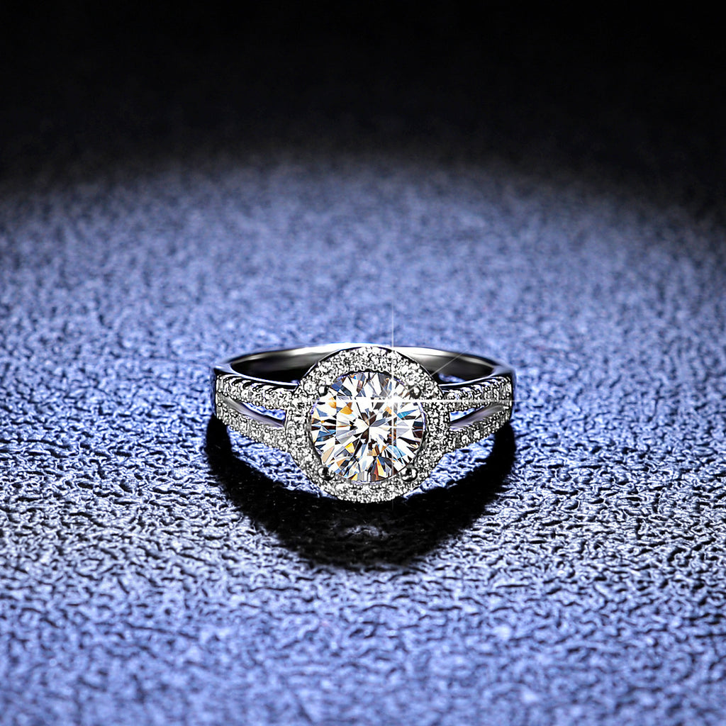 Mosan Diamond Ring with Fashionable Design and Style